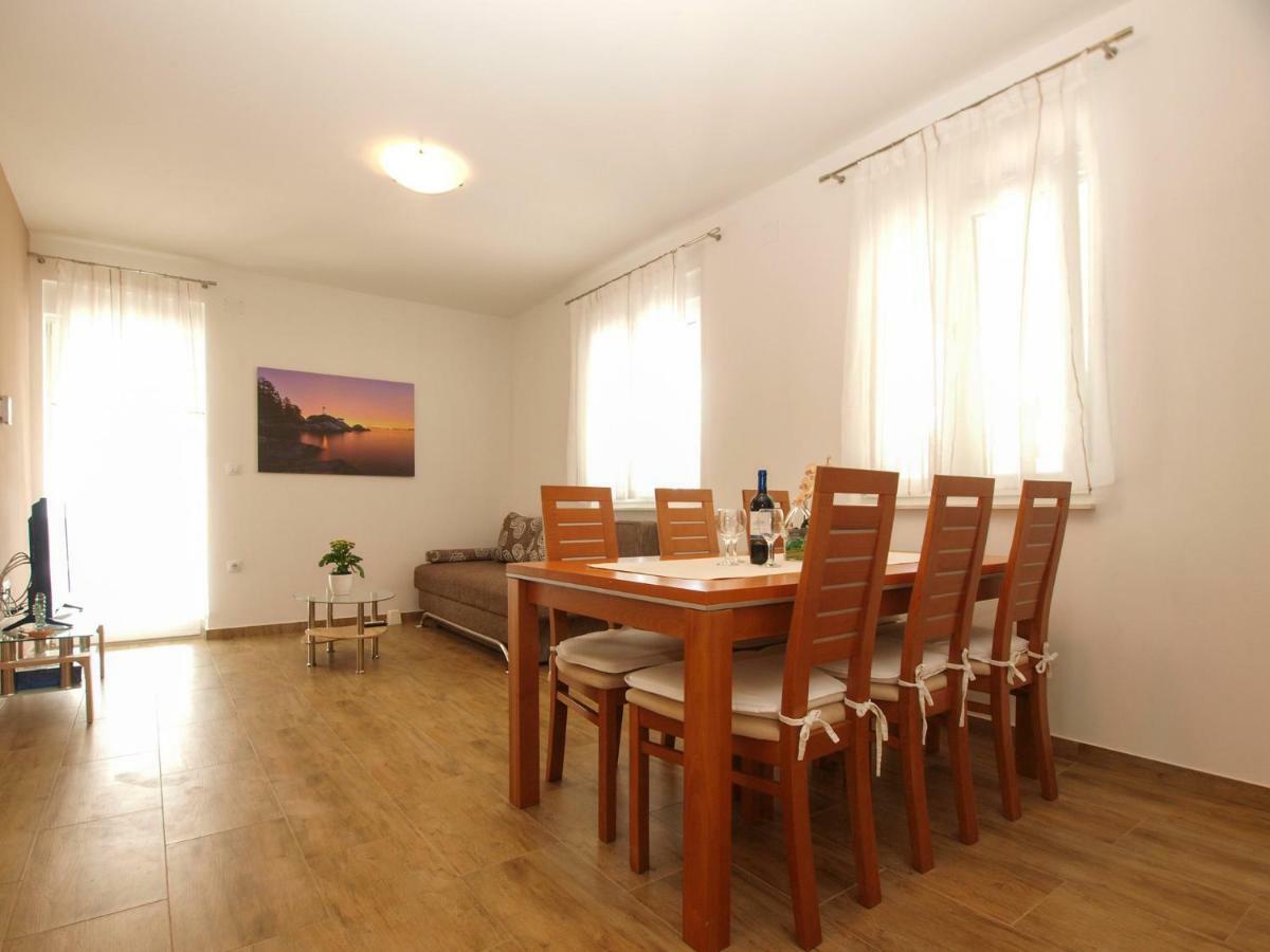 4 Stars Apartments-Pikula Fažana Eksteriør bilde