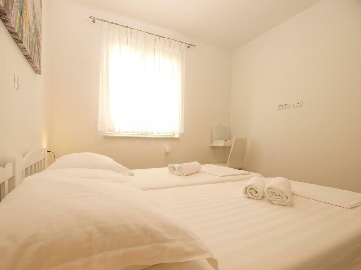 4 Stars Apartments-Pikula Fažana Eksteriør bilde