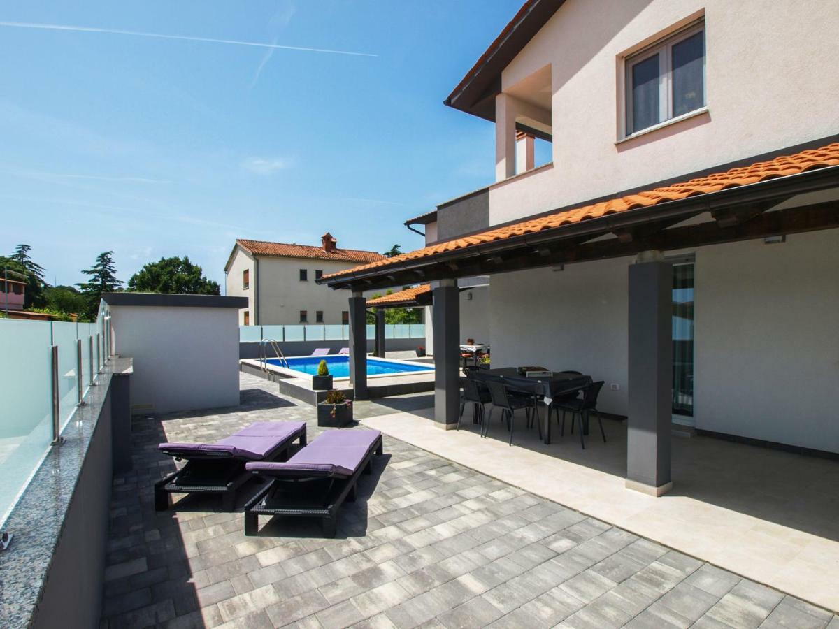 4 Stars Apartments-Pikula Fažana Eksteriør bilde