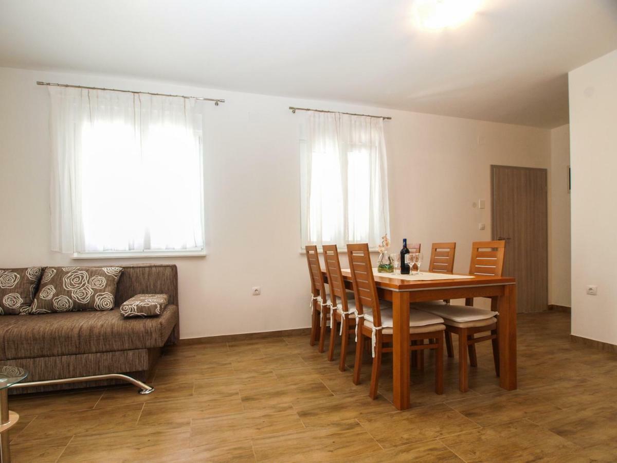 4 Stars Apartments-Pikula Fažana Eksteriør bilde