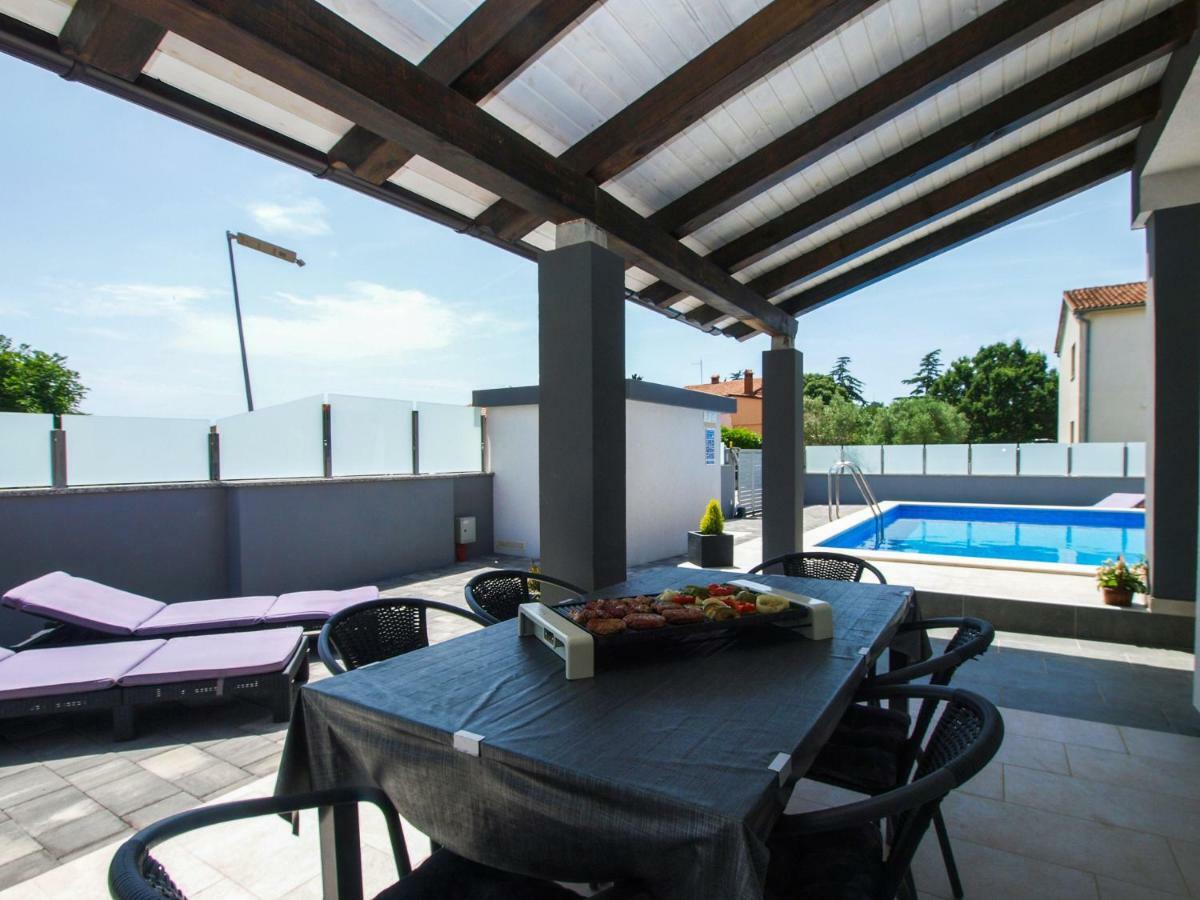 4 Stars Apartments-Pikula Fažana Eksteriør bilde