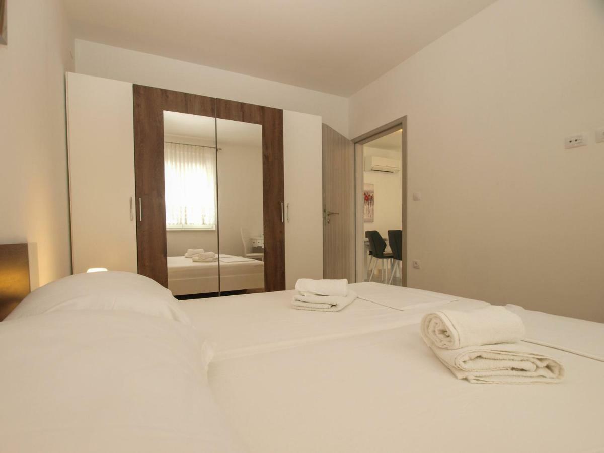 4 Stars Apartments-Pikula Fažana Eksteriør bilde