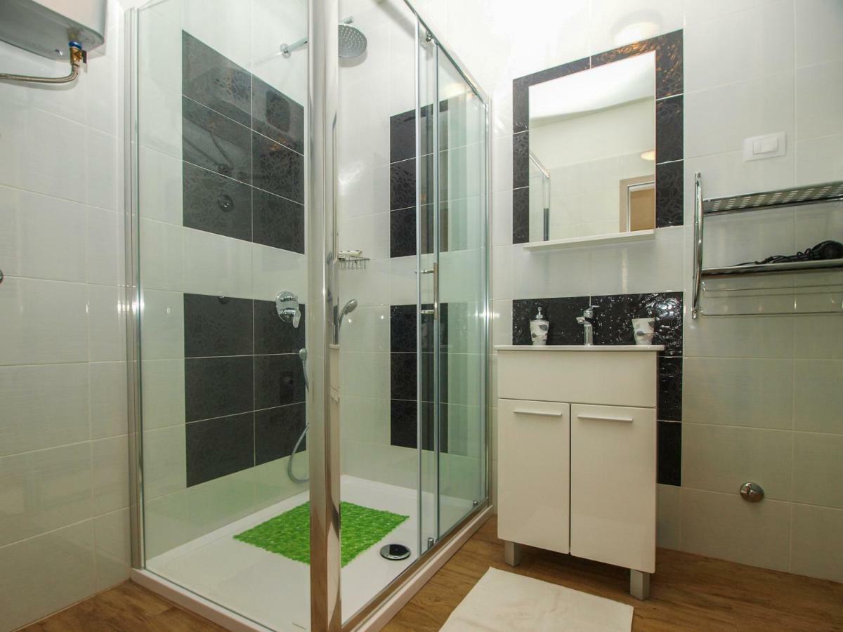 4 Stars Apartments-Pikula Fažana Eksteriør bilde