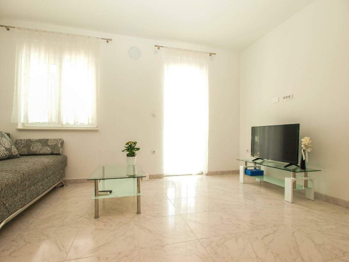 4 Stars Apartments-Pikula Fažana Eksteriør bilde