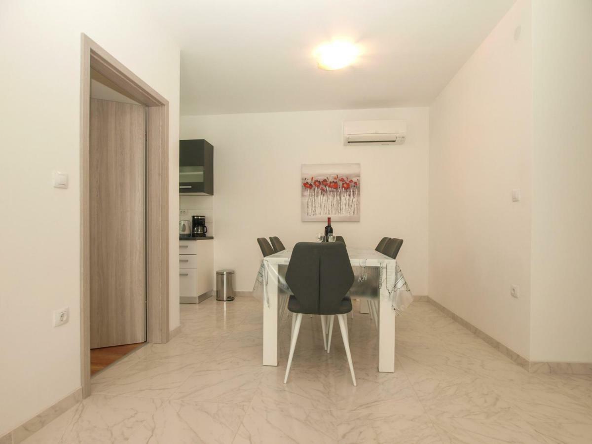 4 Stars Apartments-Pikula Fažana Eksteriør bilde