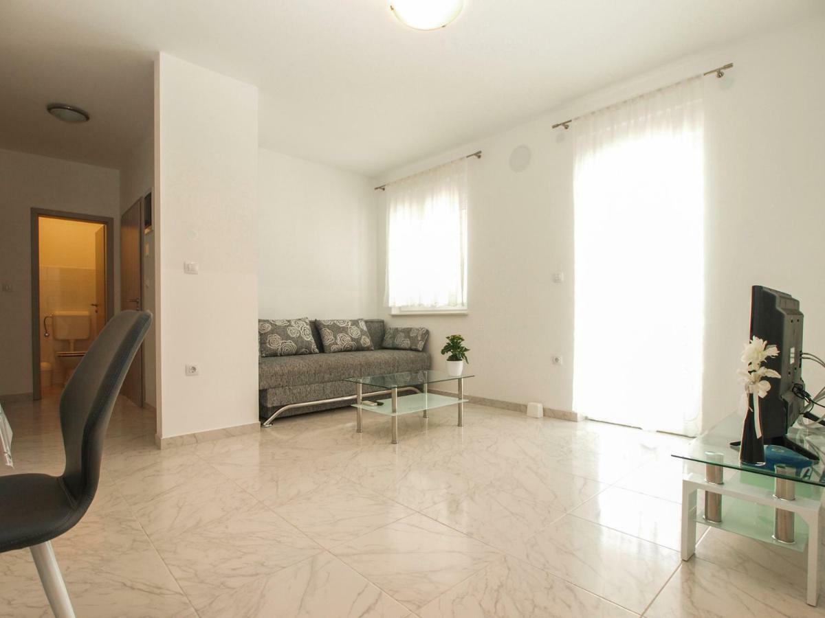 4 Stars Apartments-Pikula Fažana Eksteriør bilde