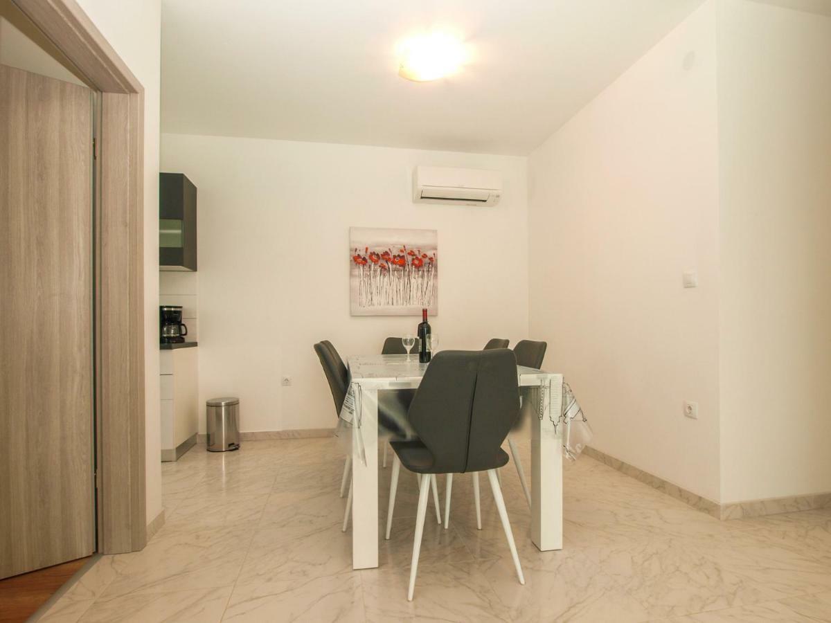 4 Stars Apartments-Pikula Fažana Eksteriør bilde