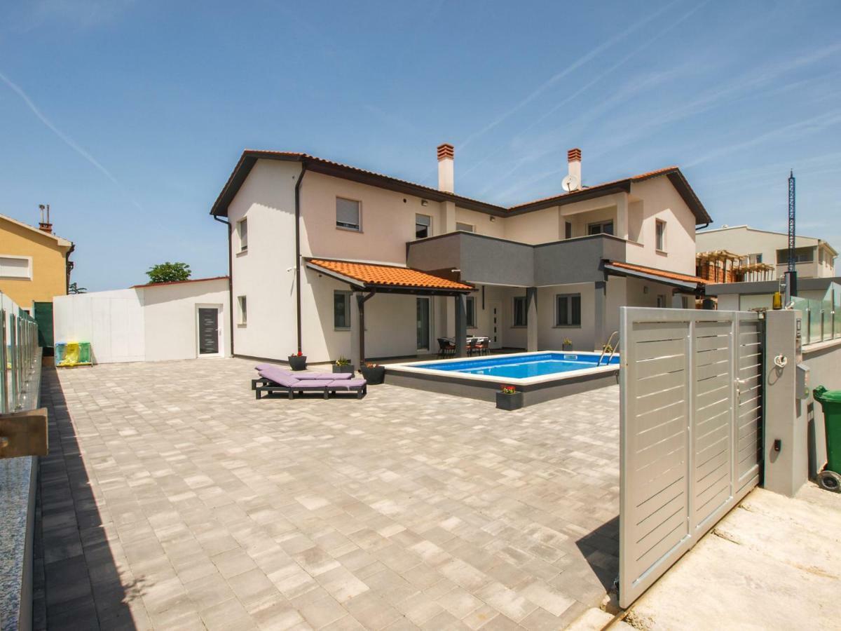 4 Stars Apartments-Pikula Fažana Eksteriør bilde