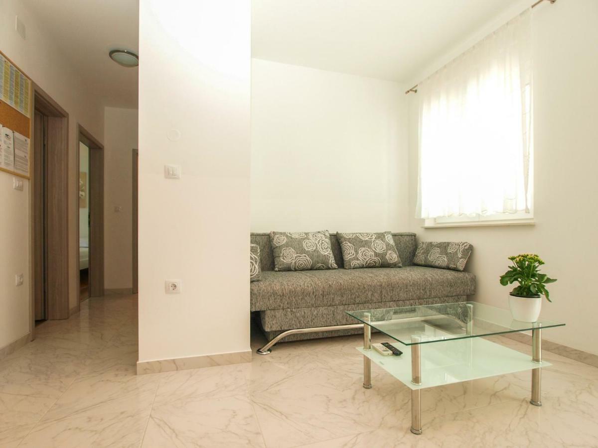 4 Stars Apartments-Pikula Fažana Eksteriør bilde