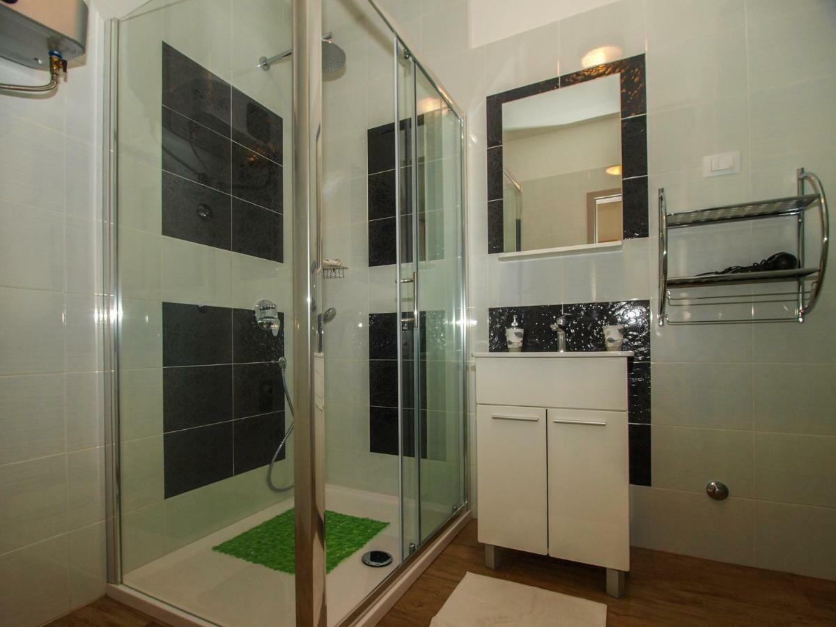 4 Stars Apartments-Pikula Fažana Eksteriør bilde